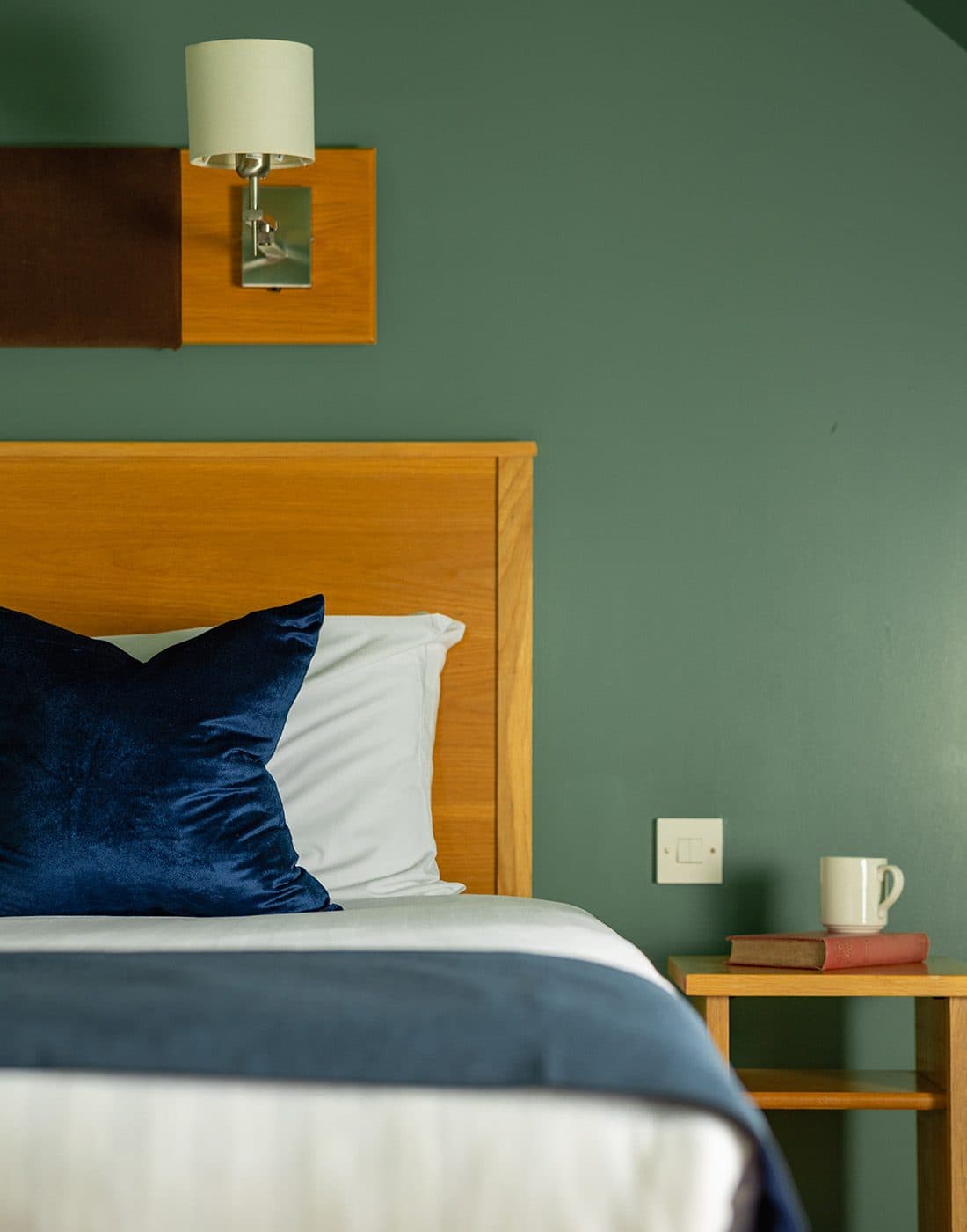 bedside table details